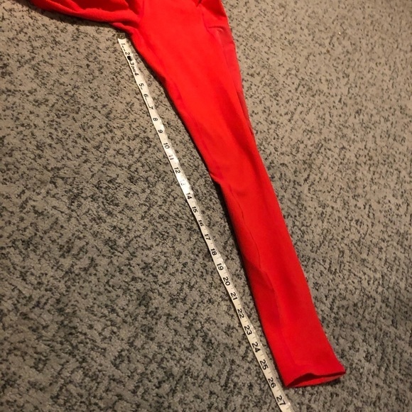 Fabletics On-the-go High Waisted Red Leggings Size Medium - Picture 13 of 13